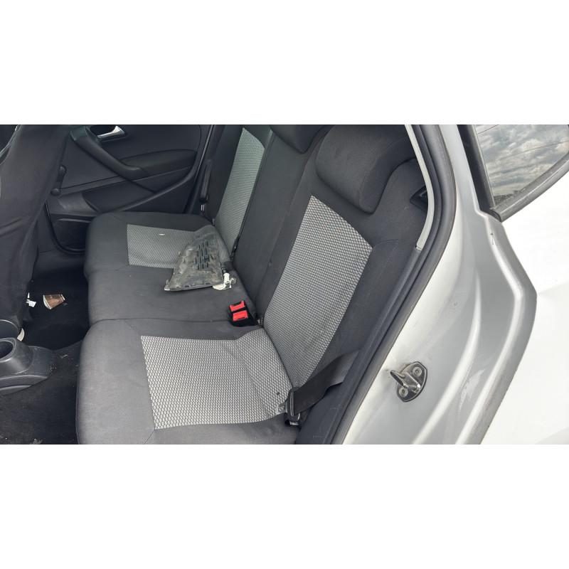 Actionneur verrou trappe d'essence VOLKSWAGEN POLO 5 Photo n°17