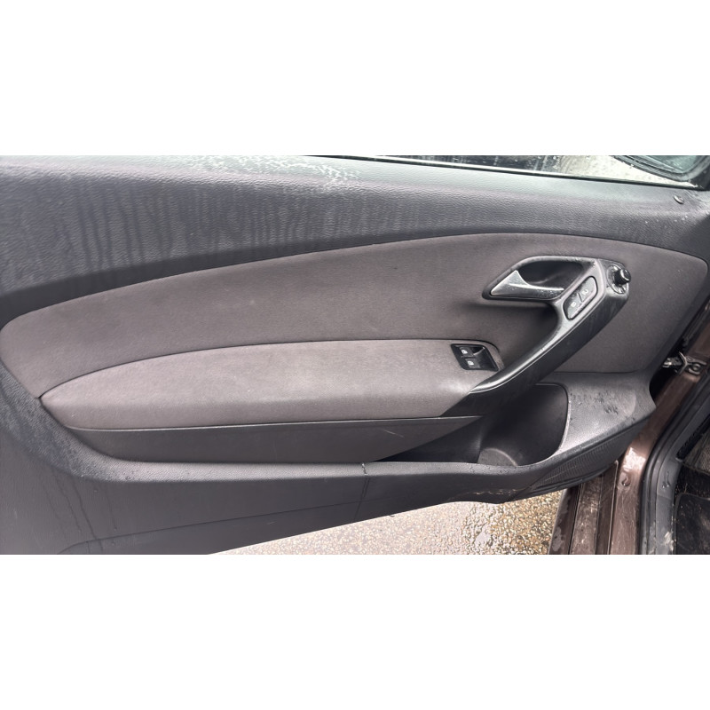 Actionneur verrou trappe d'essence VOLKSWAGEN POLO 5 Photo n°8