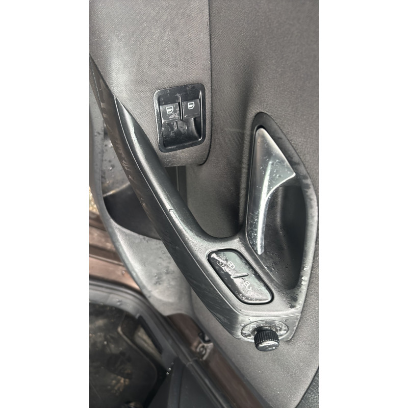 Actionneur verrou trappe d'essence VOLKSWAGEN POLO 5 Photo n°9