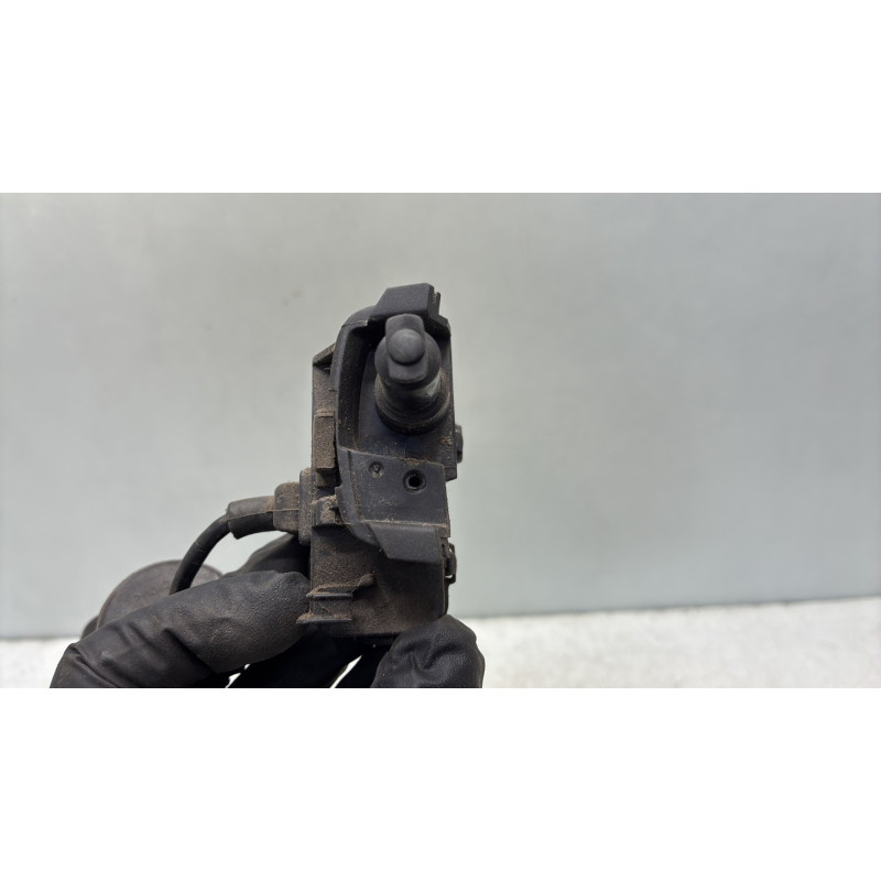 Actionneur verrou trappe d'essence VOLKSWAGEN POLO 5 Photo n°3