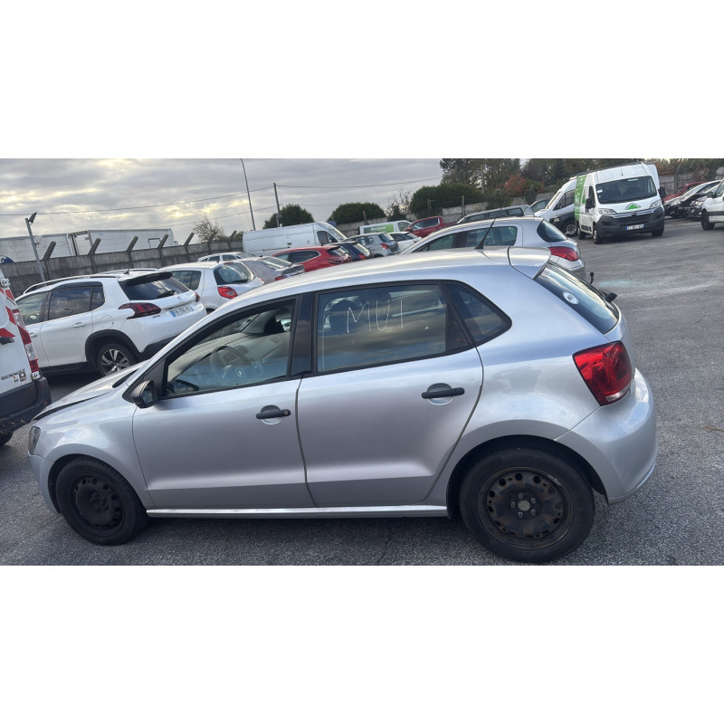 Actionneur verrou trappe d'essence VOLKSWAGEN POLO 5 Photo n°9
