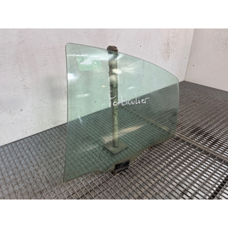 Vitre arriere gauche PEUGEOT 607