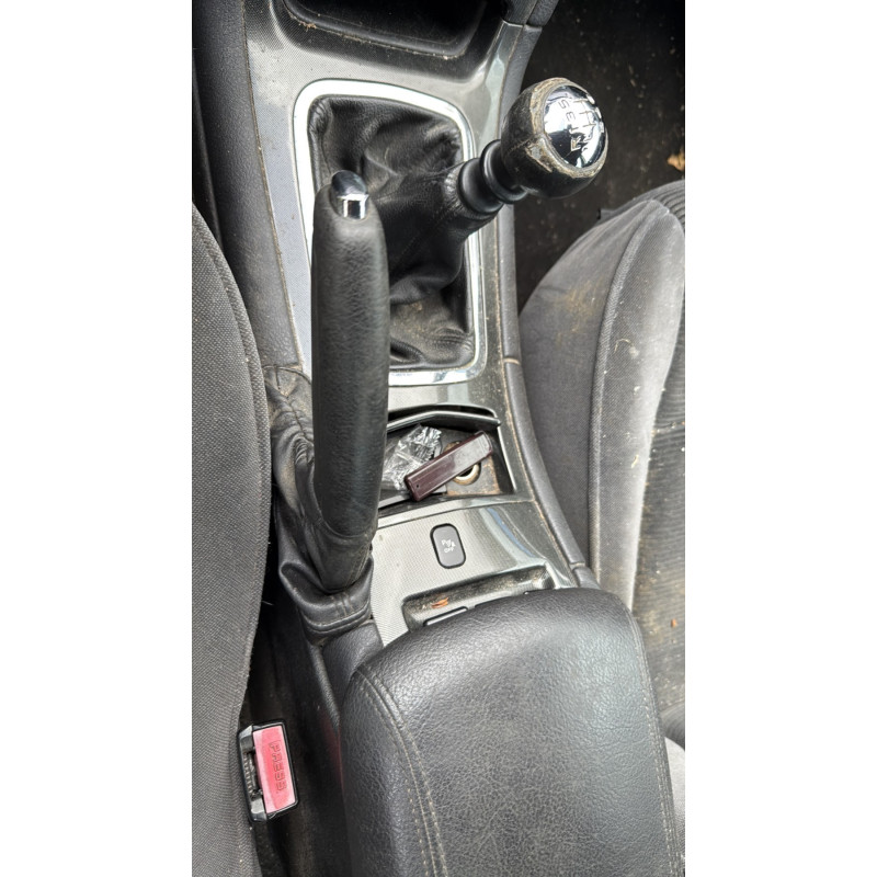 Vitre arriere gauche PEUGEOT 607 Photo n°13