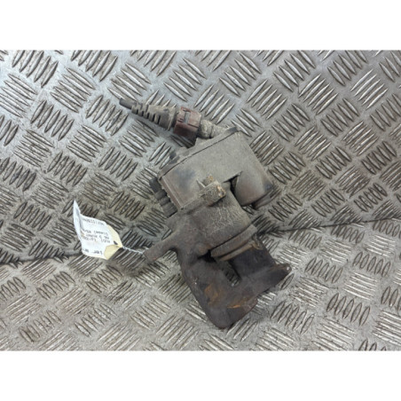 Etrier arriere droit (freinage) AUDI A6 3 Photo n°1