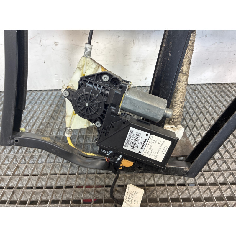 Leve vitre electrique arriere droit AUDI A2 Photo n°3