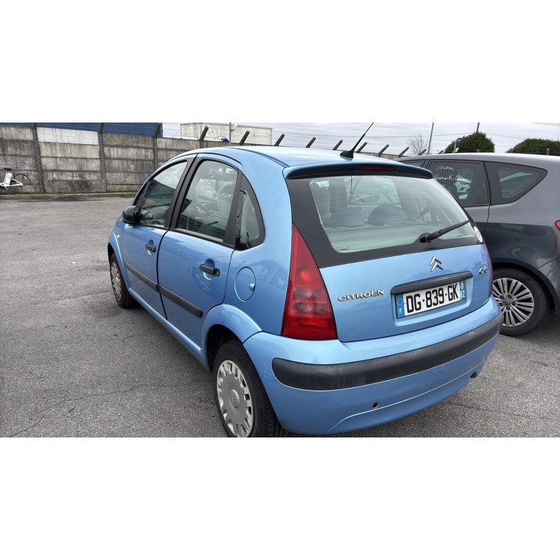 Pare boue avant droit CITROEN C3 1 Photo n°8