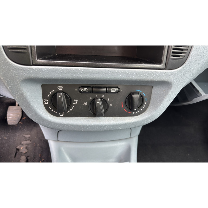 Pare boue avant droit CITROEN C3 1 Photo n°20