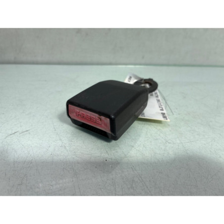 Attache ceinture avant gauche DACIA SANDERO 1 Photo n°1