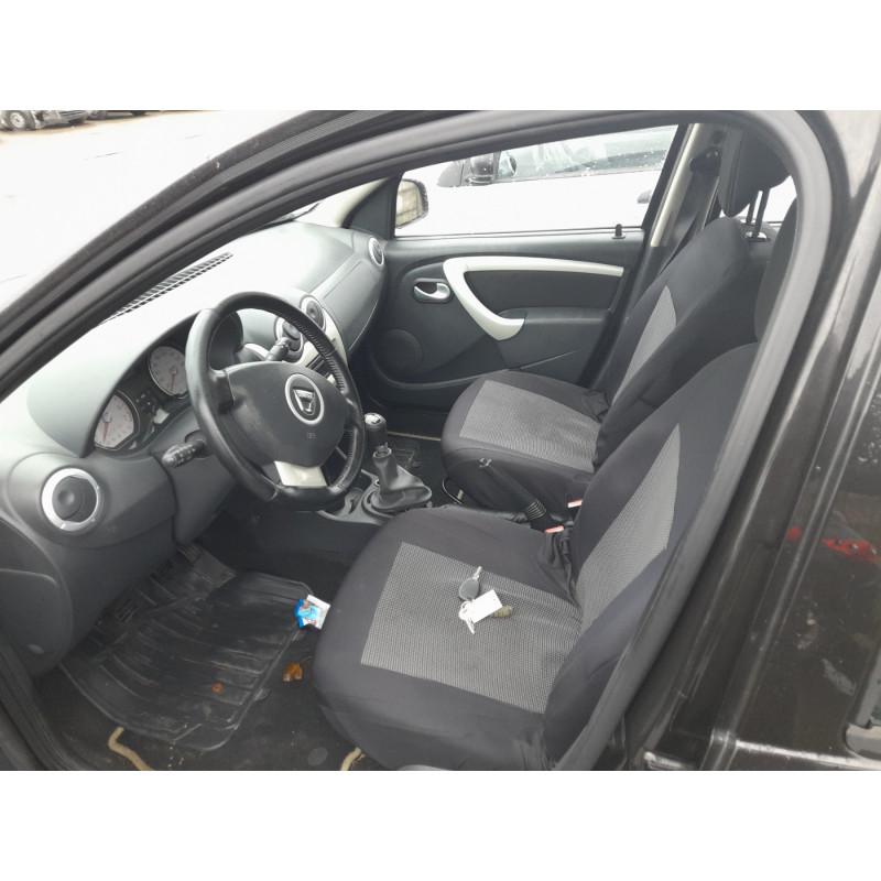 Attache ceinture avant gauche DACIA SANDERO 1 Photo n°10