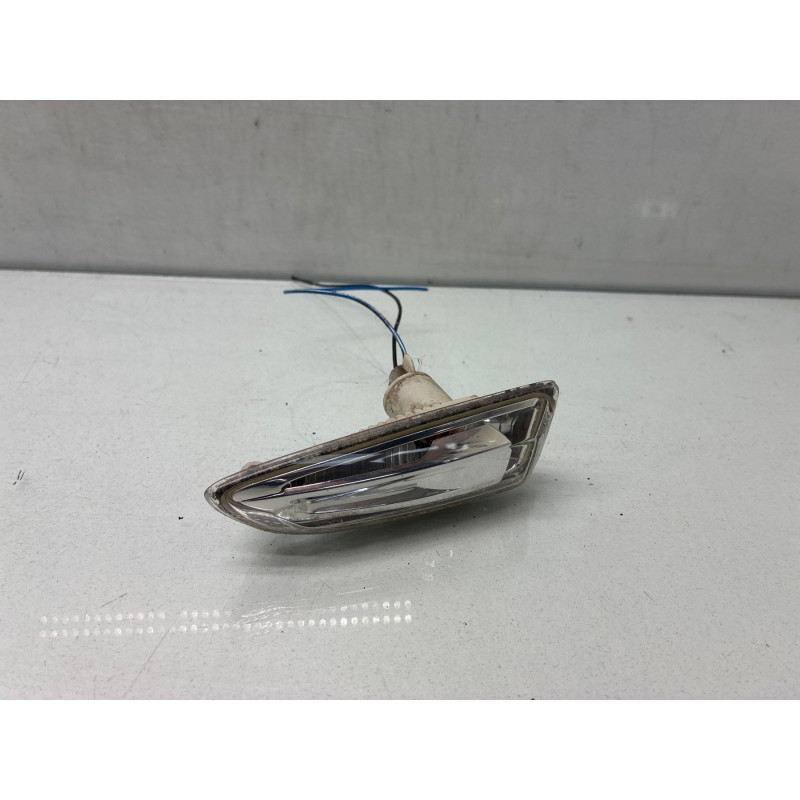 Repetiteur clignotant avant gauche (Feux) OPEL ASTRA J Photo n°3