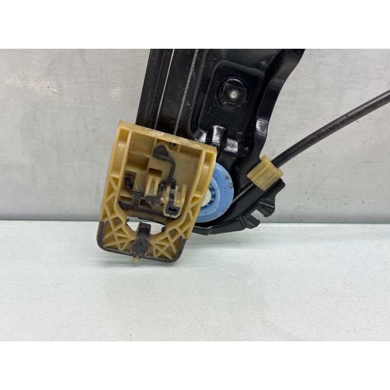 Leve vitre electrique avant gauche OPEL ASTRA J Photo n°6
