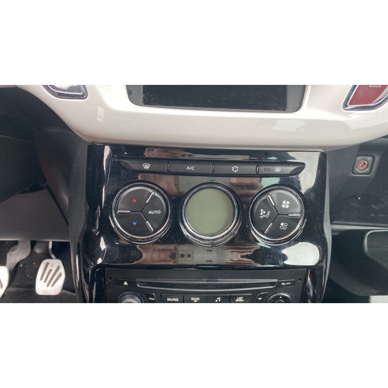 Anti brouillard droit (feux) CITROEN DS3 Photo n°13