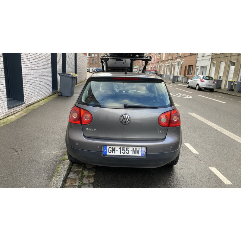 Actionneur verrou trappe d'essence VOLKSWAGEN GOLF 5 Photo n°9