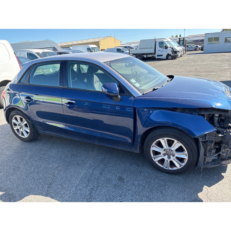 AUDI A1 1 SPORTBACK PHASE 1 1.6 TDI - 16V TURBO Photo n°7