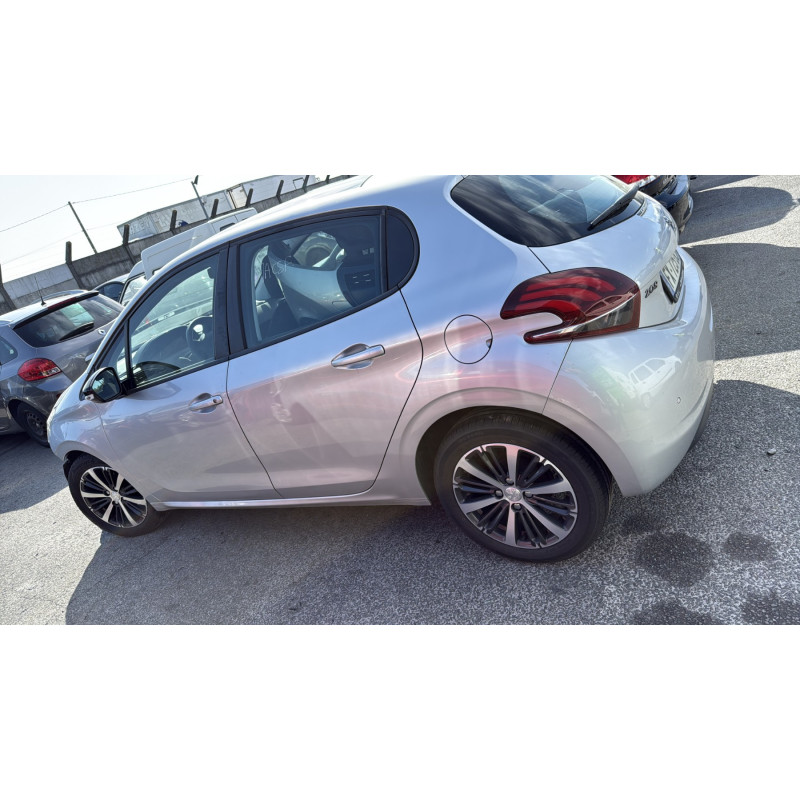 Boitier BSI PEUGEOT 208 1 Photo n°15