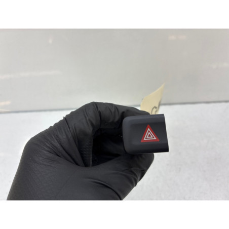 Bouton de warning TOYOTA PROACE 3 CITY
