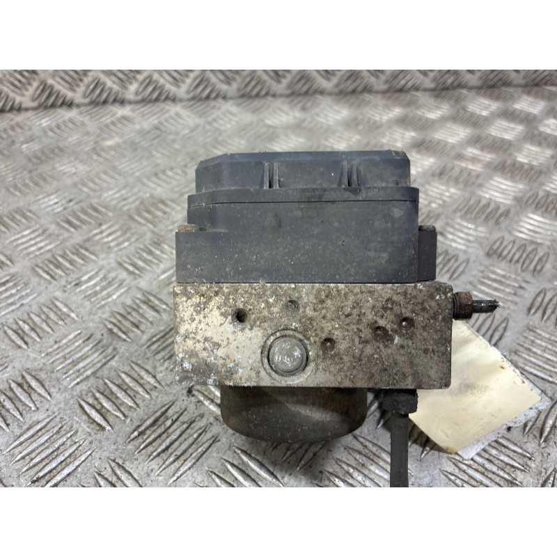 Bloc ABS (freins anti-blocage) TOYOTA IQ Photo n°4