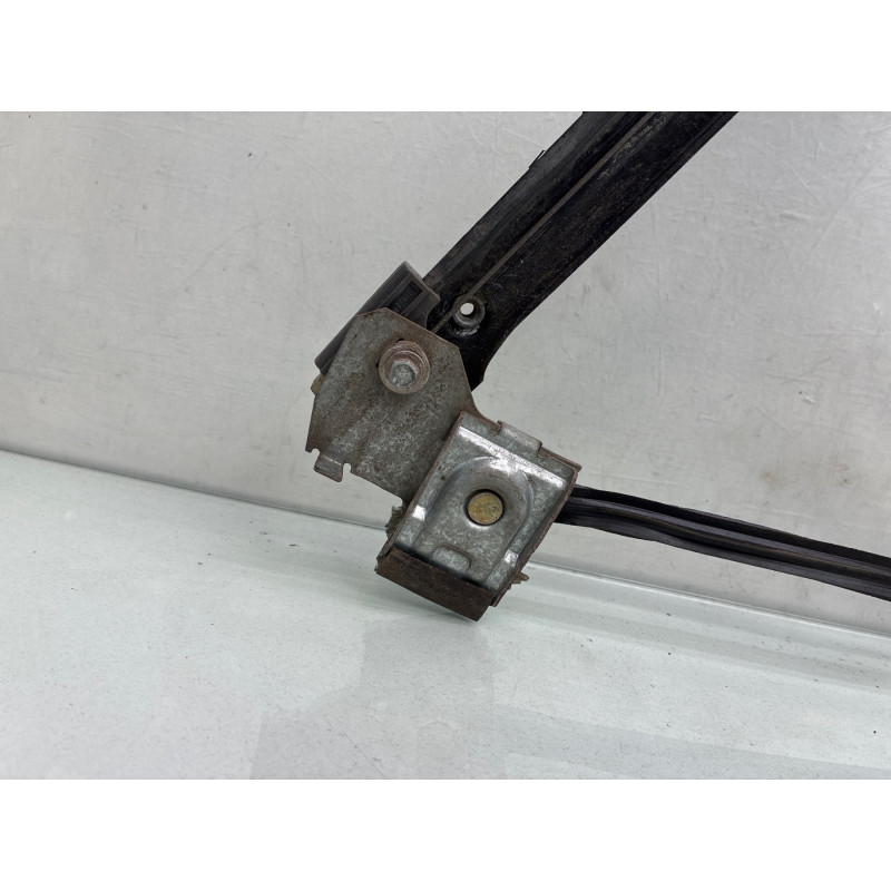 Leve vitre electrique avant gauche VOLKSWAGEN POLO 3 Photo n°1