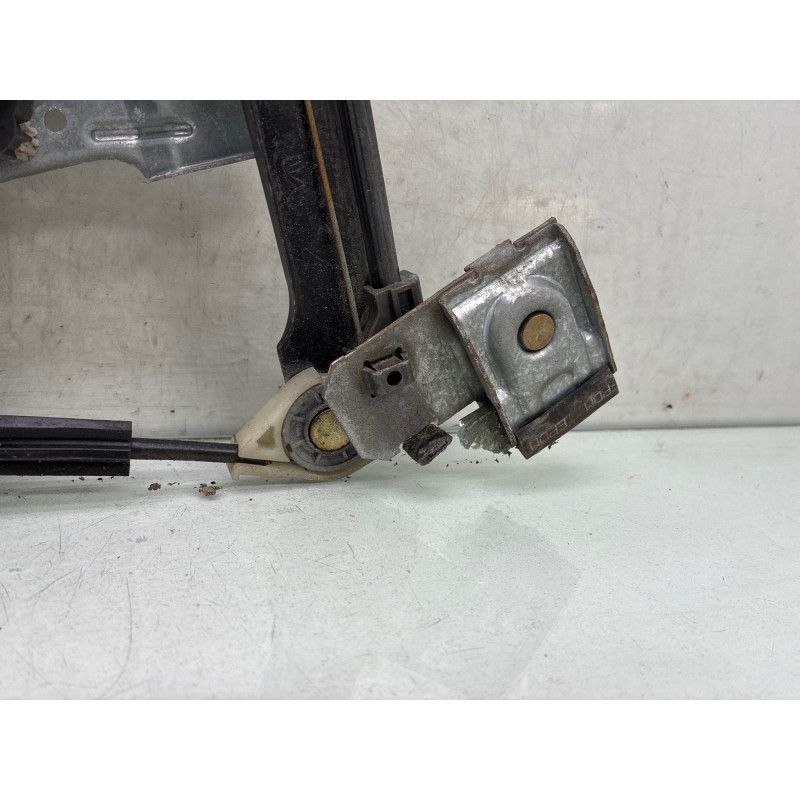 Leve vitre electrique avant gauche VOLKSWAGEN POLO 3 Photo n°4