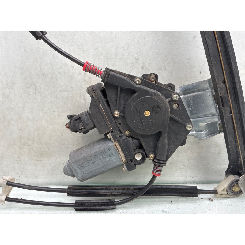Leve vitre electrique avant gauche VOLKSWAGEN POLO 3 Photo n°5