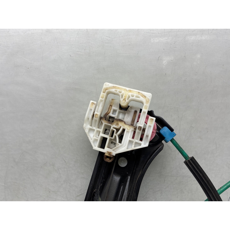 Leve vitre electrique avant gauche BMW SERIE 1 F20 Photo n°4