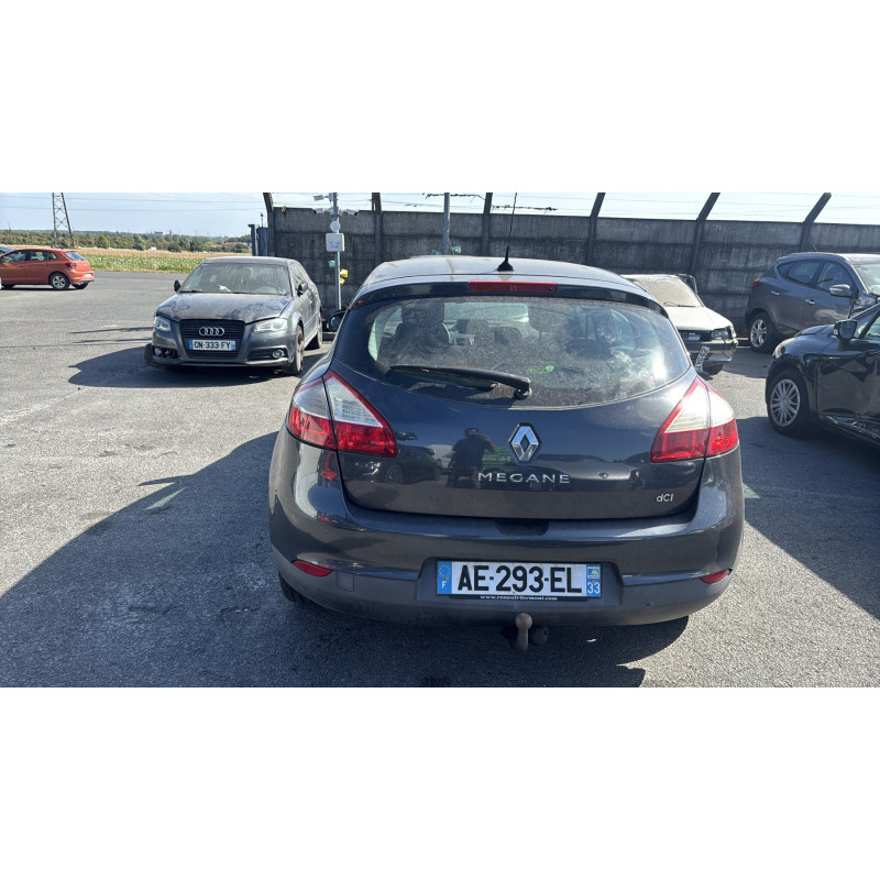 Capot RENAULT MEGANE 3 Photo n°11