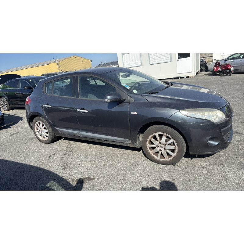 Capot RENAULT MEGANE 3 Photo n°13