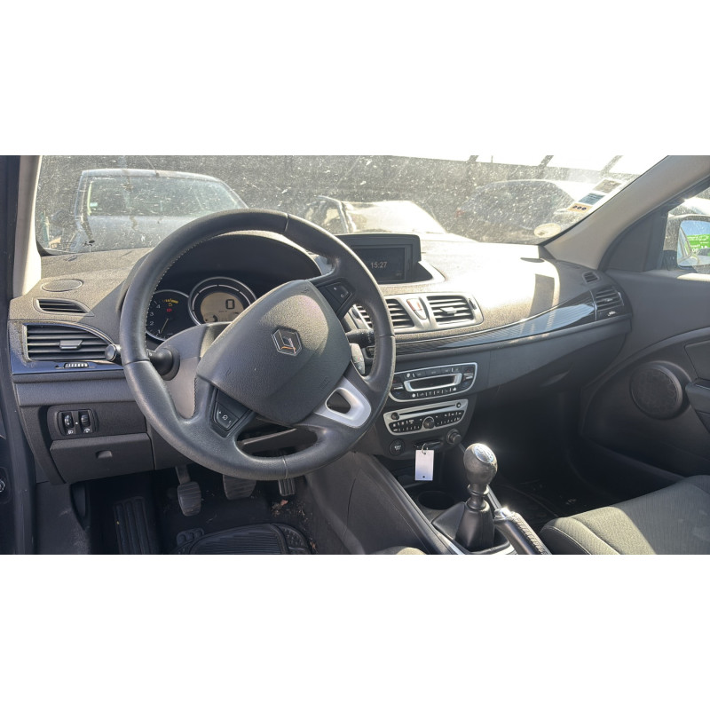 Capot RENAULT MEGANE 3 Photo n°20