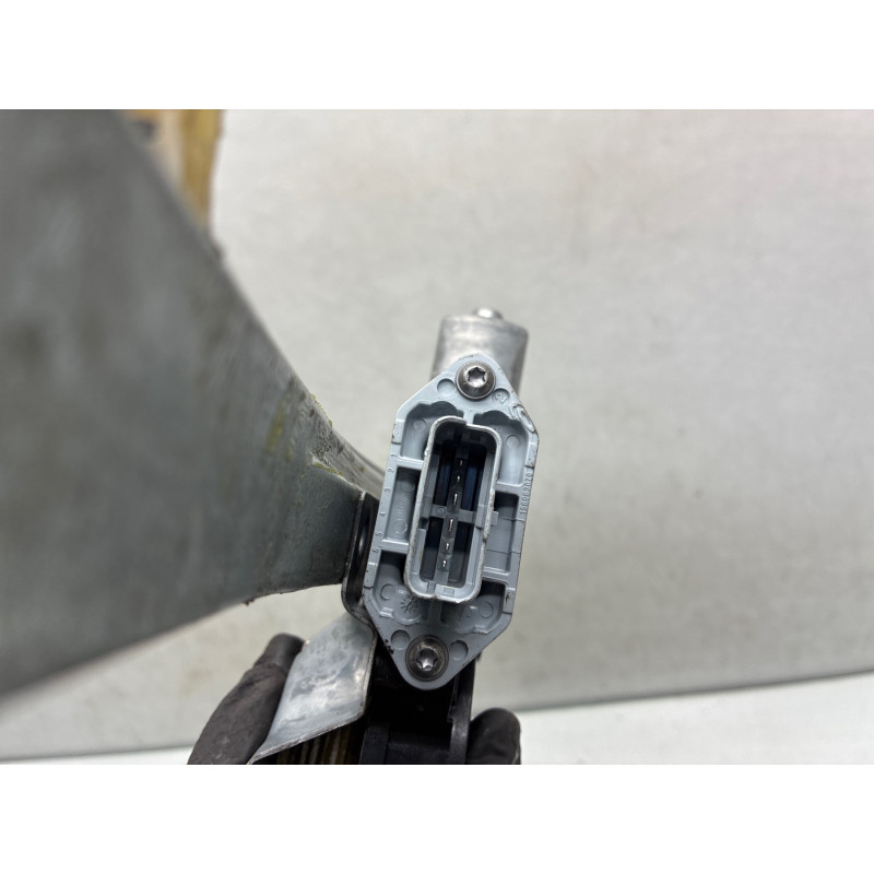 Leve vitre electrique avant gauche RENAULT CAPTUR 1 Photo n°1