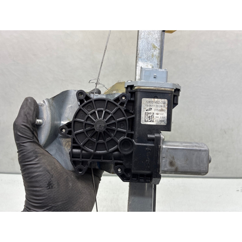Leve vitre electrique avant gauche RENAULT CAPTUR 1 Photo n°3
