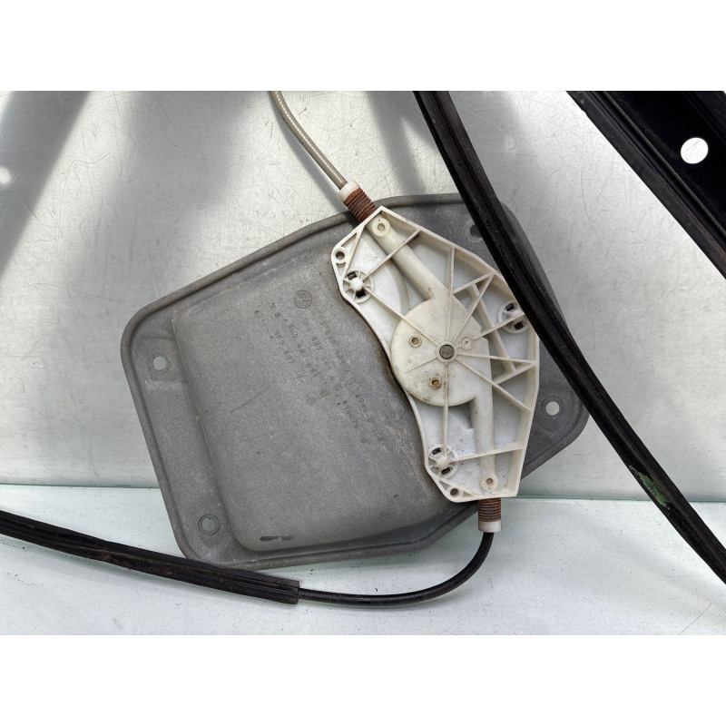 Leve vitre electrique avant gauche VOLKSWAGEN GOLF PLUS Photo n°4