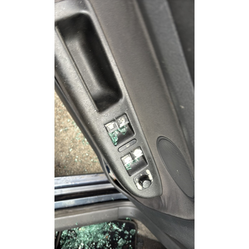 Leve vitre electrique avant gauche VOLKSWAGEN GOLF PLUS Photo n°15