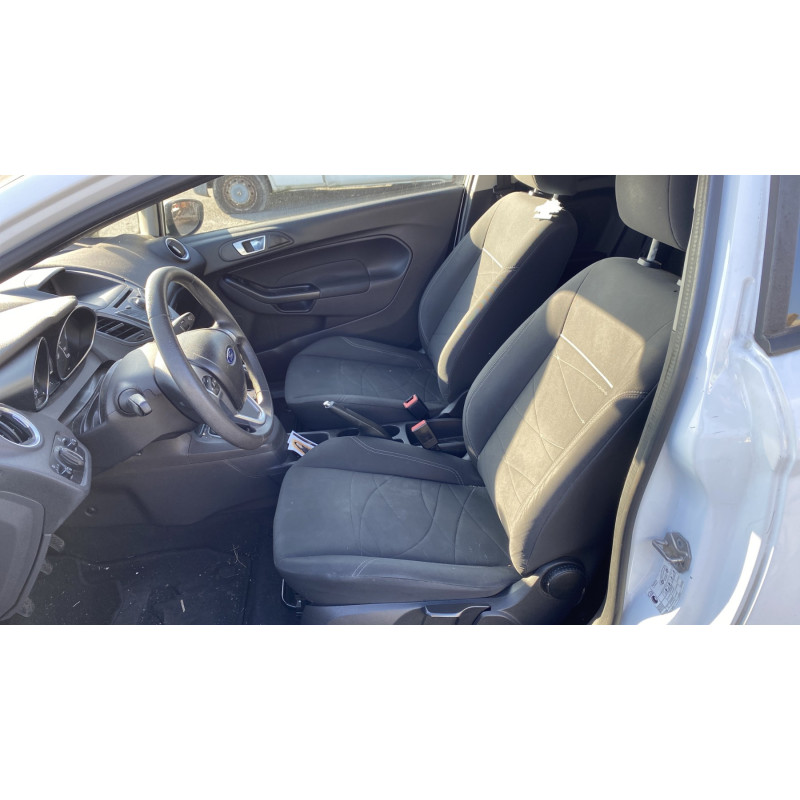Feu arriere principal droit (feux) FORD FIESTA 6 Photo n°3