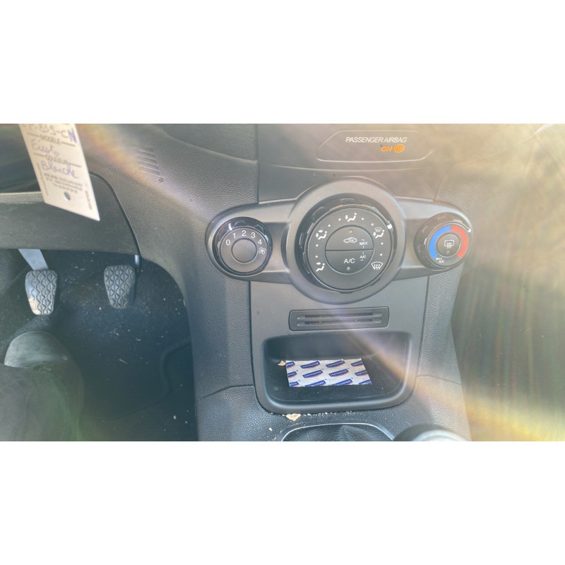 Feu arriere principal droit (feux) FORD FIESTA 6 Photo n°9