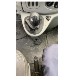 Etrier arriere gauche (freinage) OPEL VIVARO 1