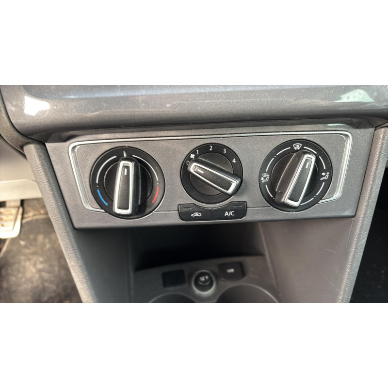 Interrupteur de leve vitre arriere droit VOLKSWAGEN POLO 5 Photo n°9