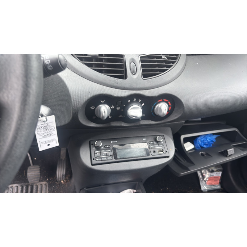 Feu arriere principal droit (feux) RENAULT TWINGO 2 Photo n°18