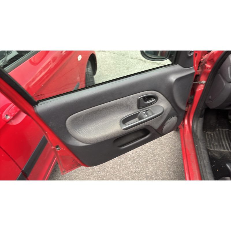 Porte avant gauche RENAULT CLIO 2 CAMPUS Photo n°12
