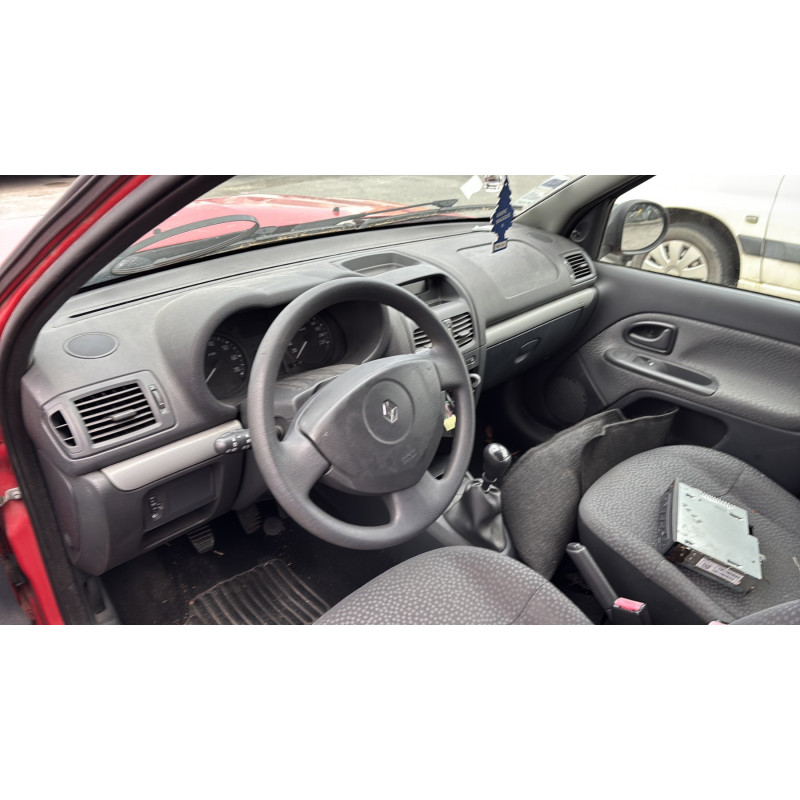 Porte avant gauche RENAULT CLIO 2 CAMPUS Photo n°16