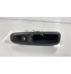 Interrupteur de leve vitre arriere droit PEUGEOT 5008 1