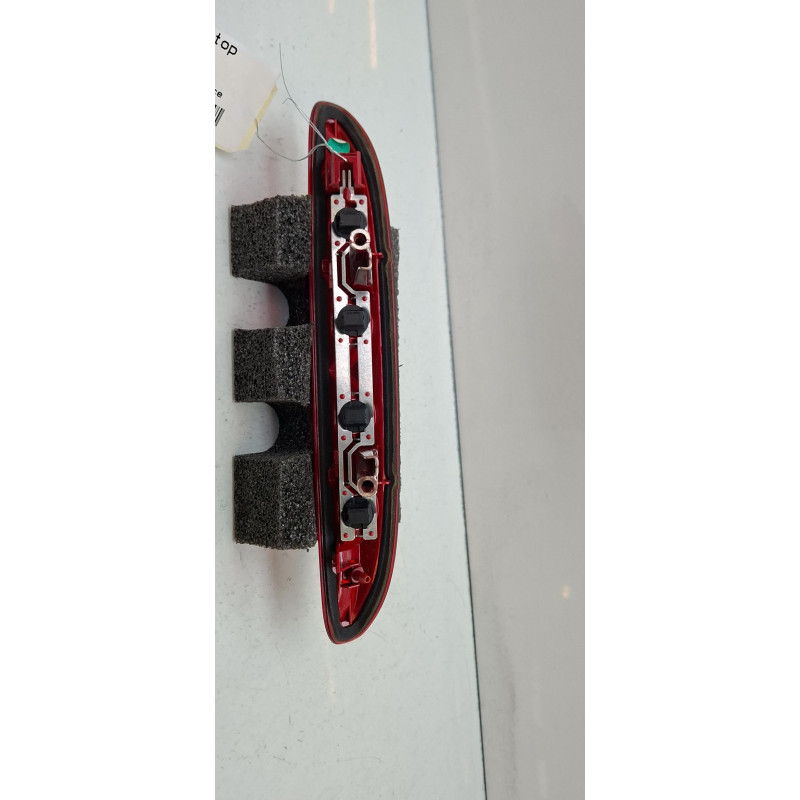Feu arriere stop central PEUGEOT 208 1 Photo n°4