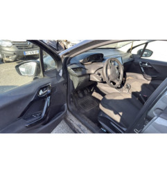 Feu arriere stop central PEUGEOT 208 1