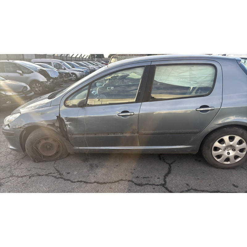 Compresseur clim PEUGEOT 307 Photo n°17