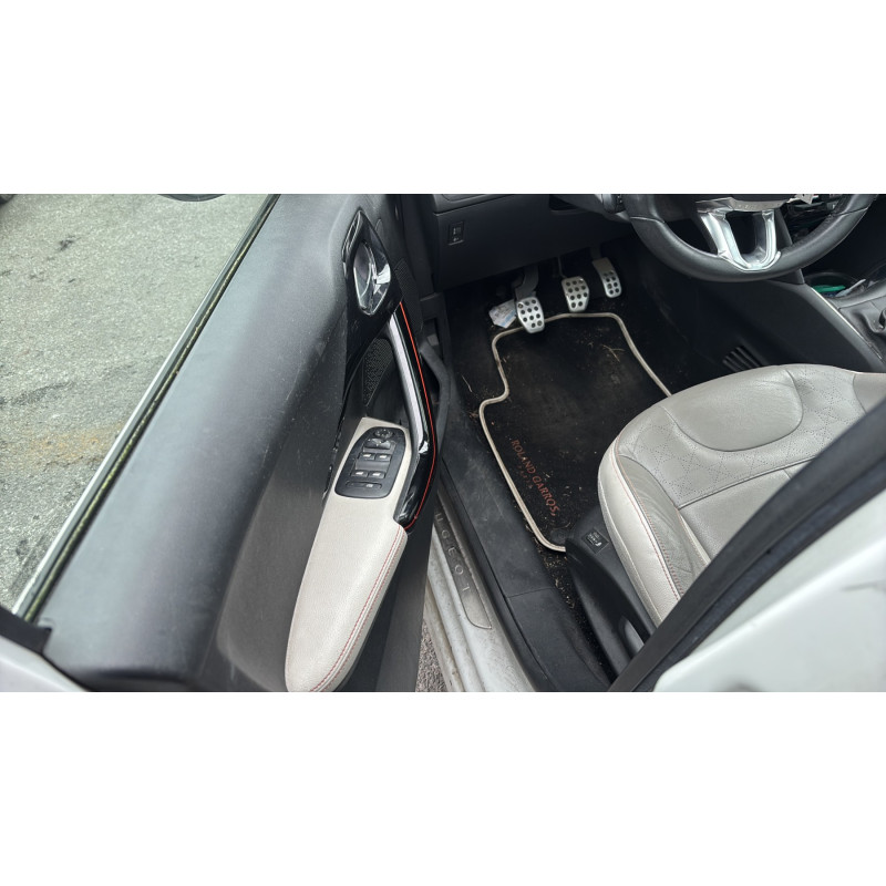 Autoradio d'origine PEUGEOT 208 1 Photo n°12