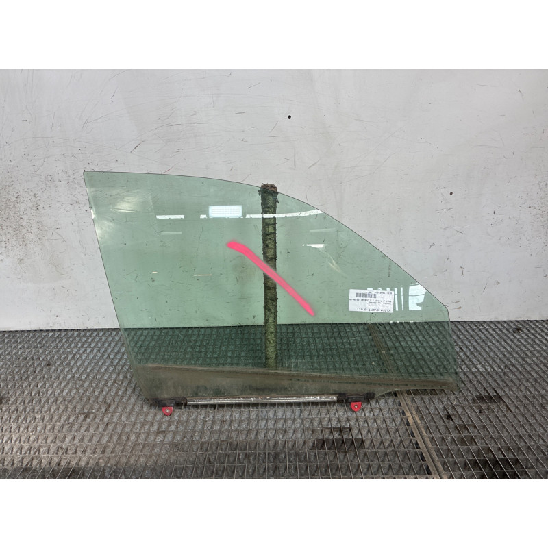 Vitre avant droit TOYOTA RAV4 2 Photo n°1