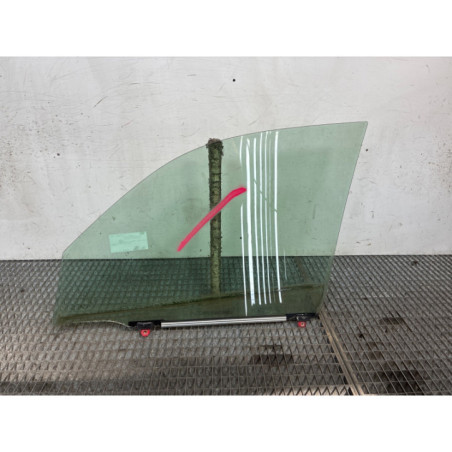 Vitre avant droit TOYOTA RAV4 2
