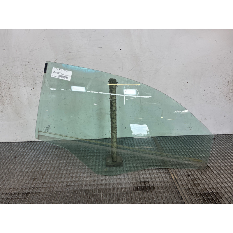 Vitre avant droit FIAT 500 2 Photo n°1