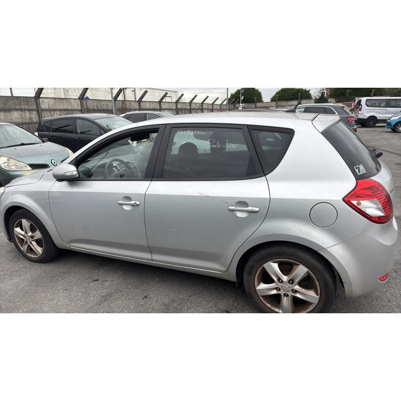 Moteur KIA CEE-D 1 Photo n°18