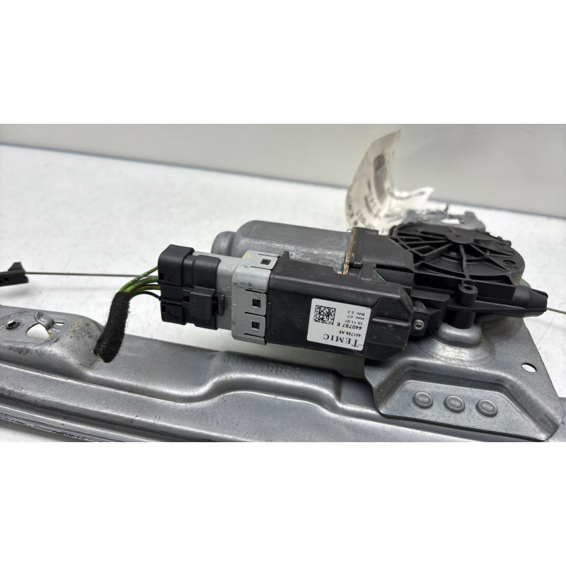 Leve vitre electrique avant droit PEUGEOT 207 Photo n°3