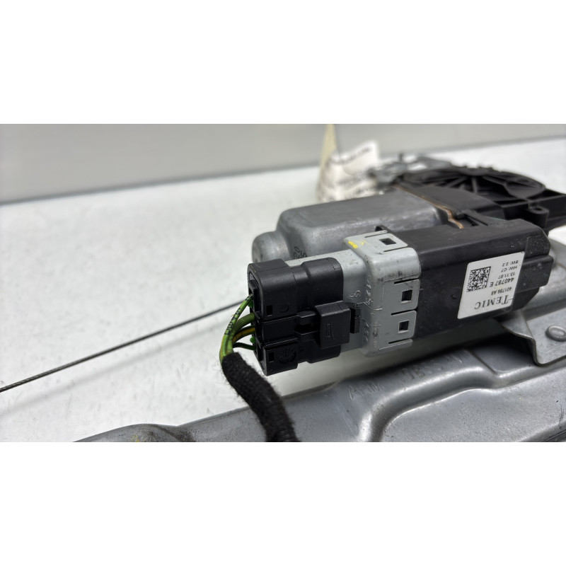Leve vitre electrique avant droit PEUGEOT 207 Photo n°4